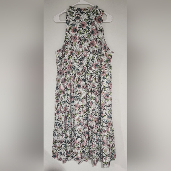 Torrid | Floral Gauze Tiered Dress | Size 1 - Picture 4 of 8